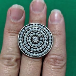 Circular fashion stretchy ring